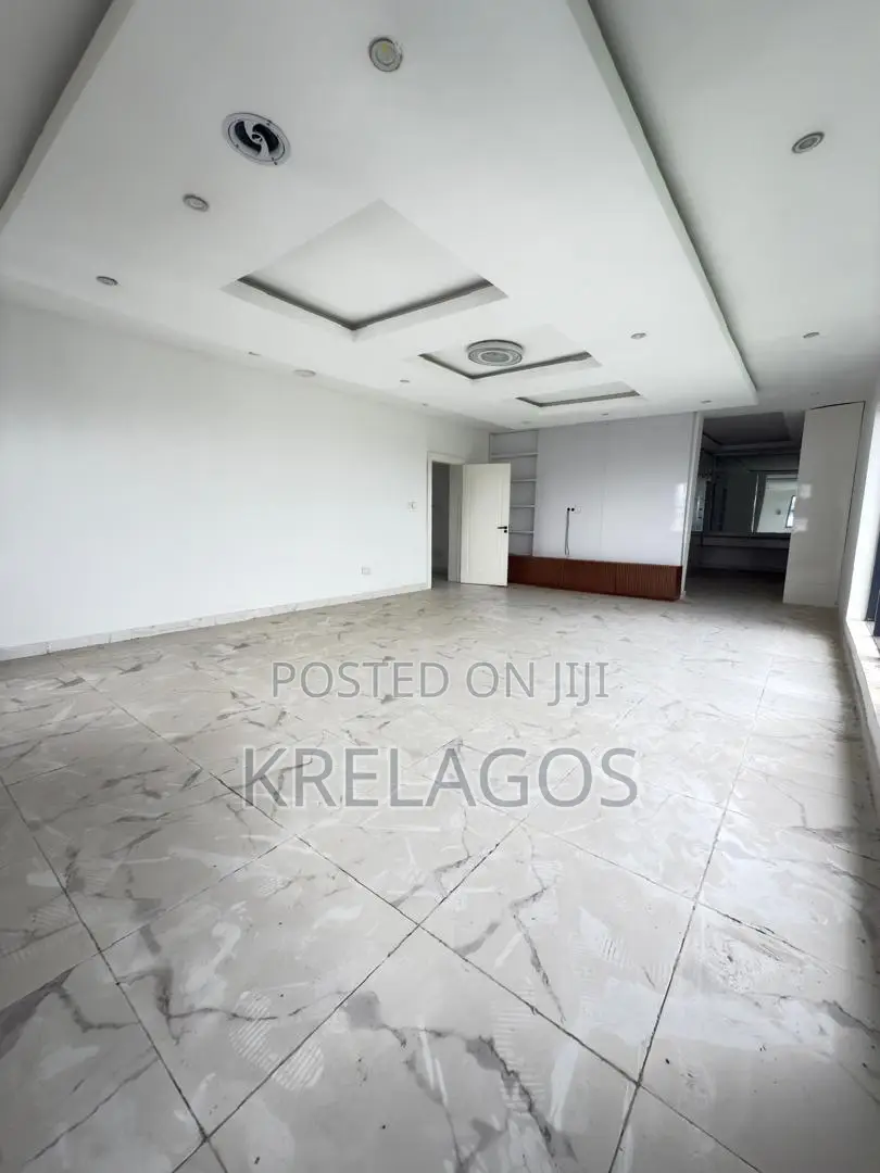 5bdrm Duplex in Royal Gardens, Off Lekki-Epe Expressway for sale in Off Lekki-Epe Expressway