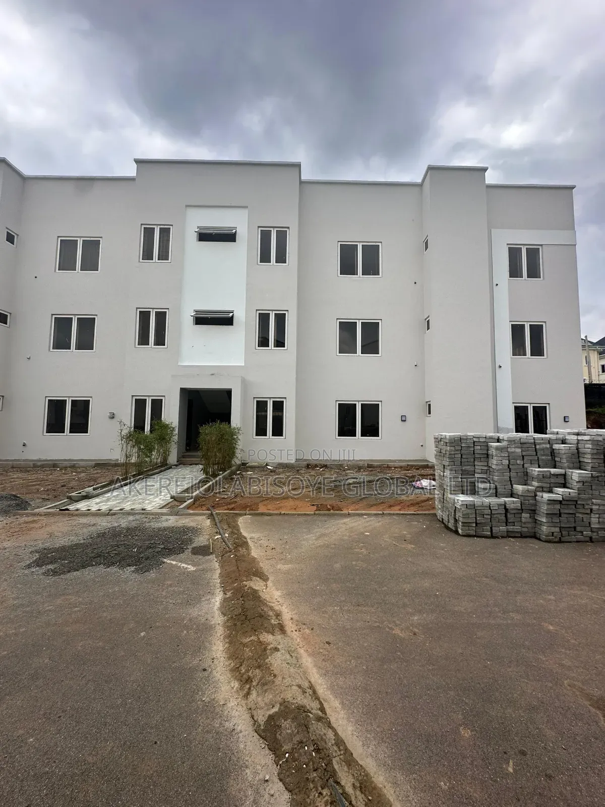 4bdrm Townhouse / Terrace in In An Estate Around for rent in Life Camp