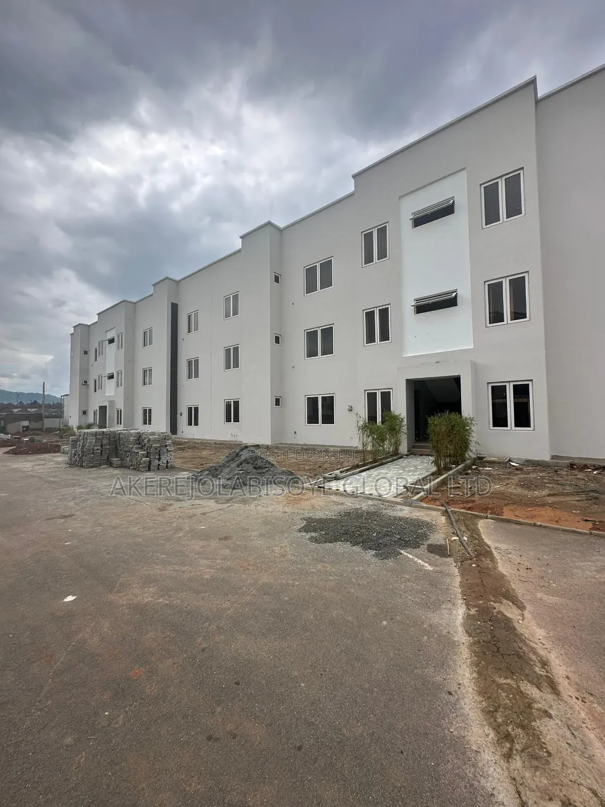 4bdrm Townhouse / Terrace in In An Estate Around for rent in Life Camp