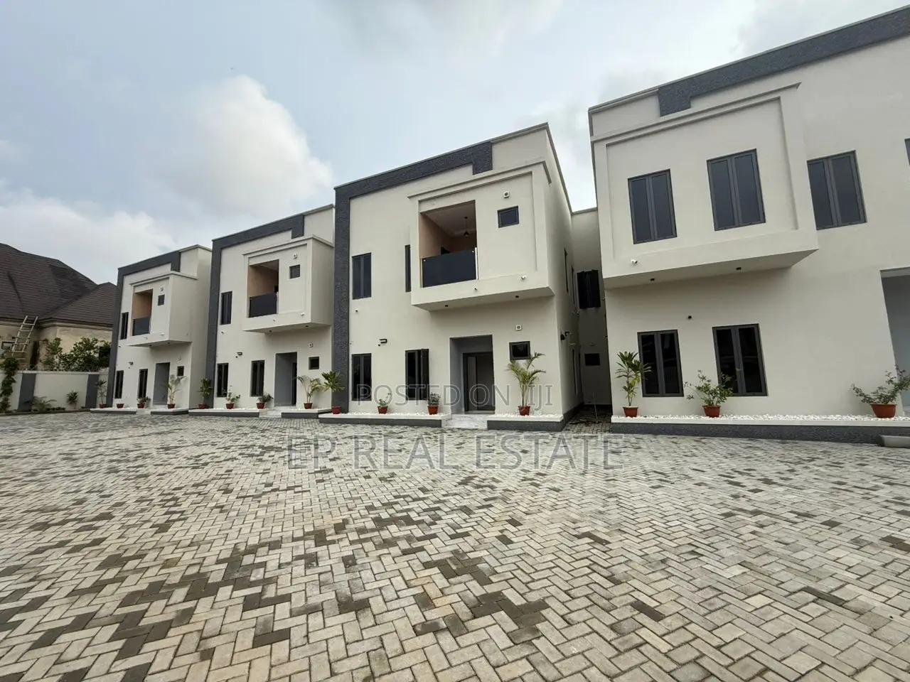 5bdrm House in Kado for sale in Kado