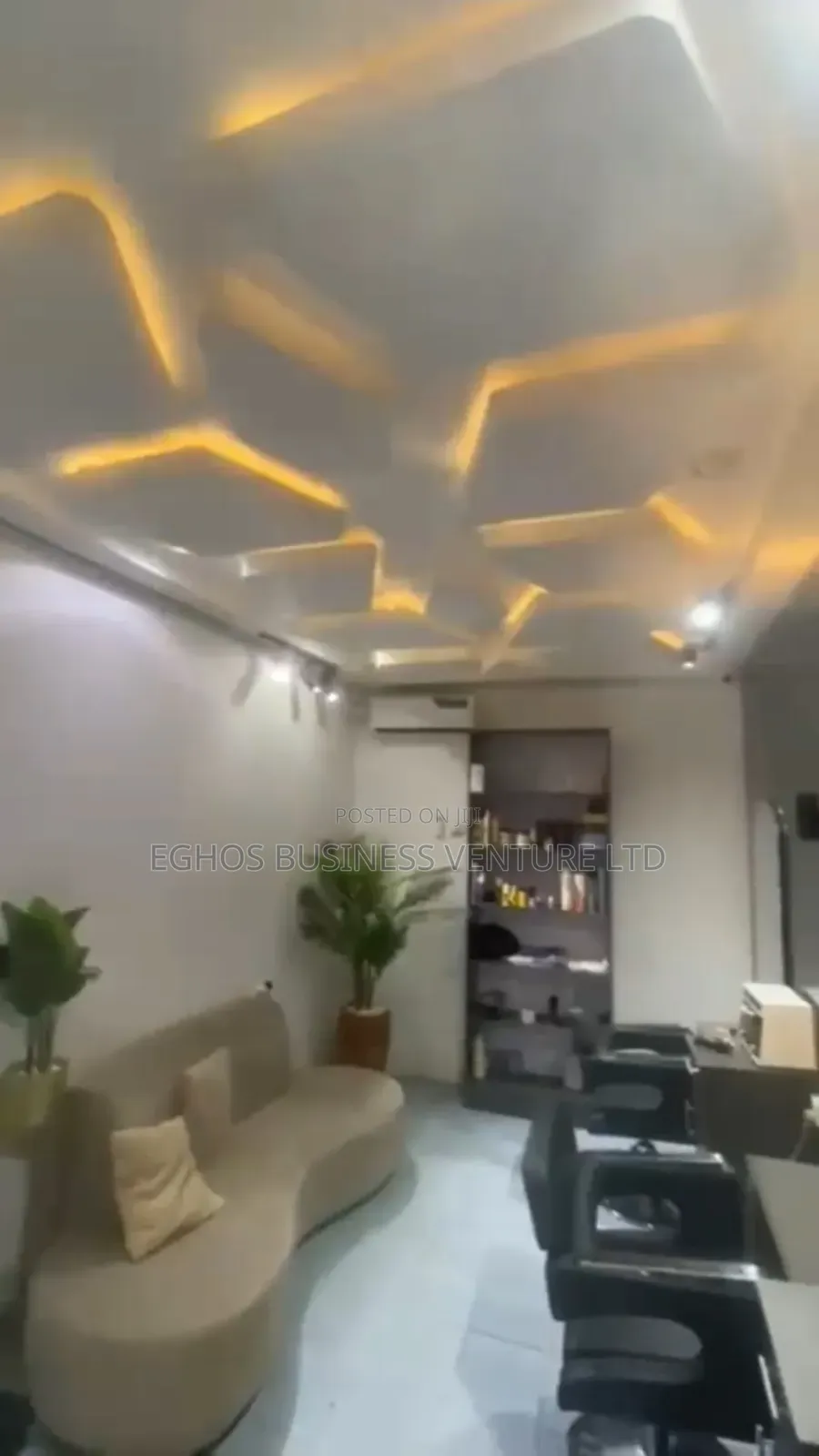 Unisex Saloon for Sale in Benin City