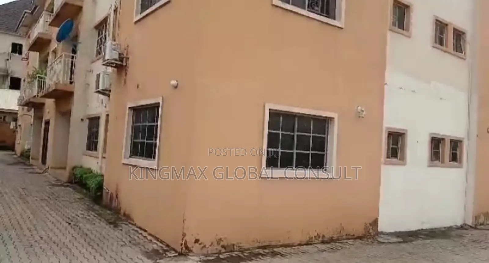 3bdrm Block of Flats in Wuye for sale in Wuye