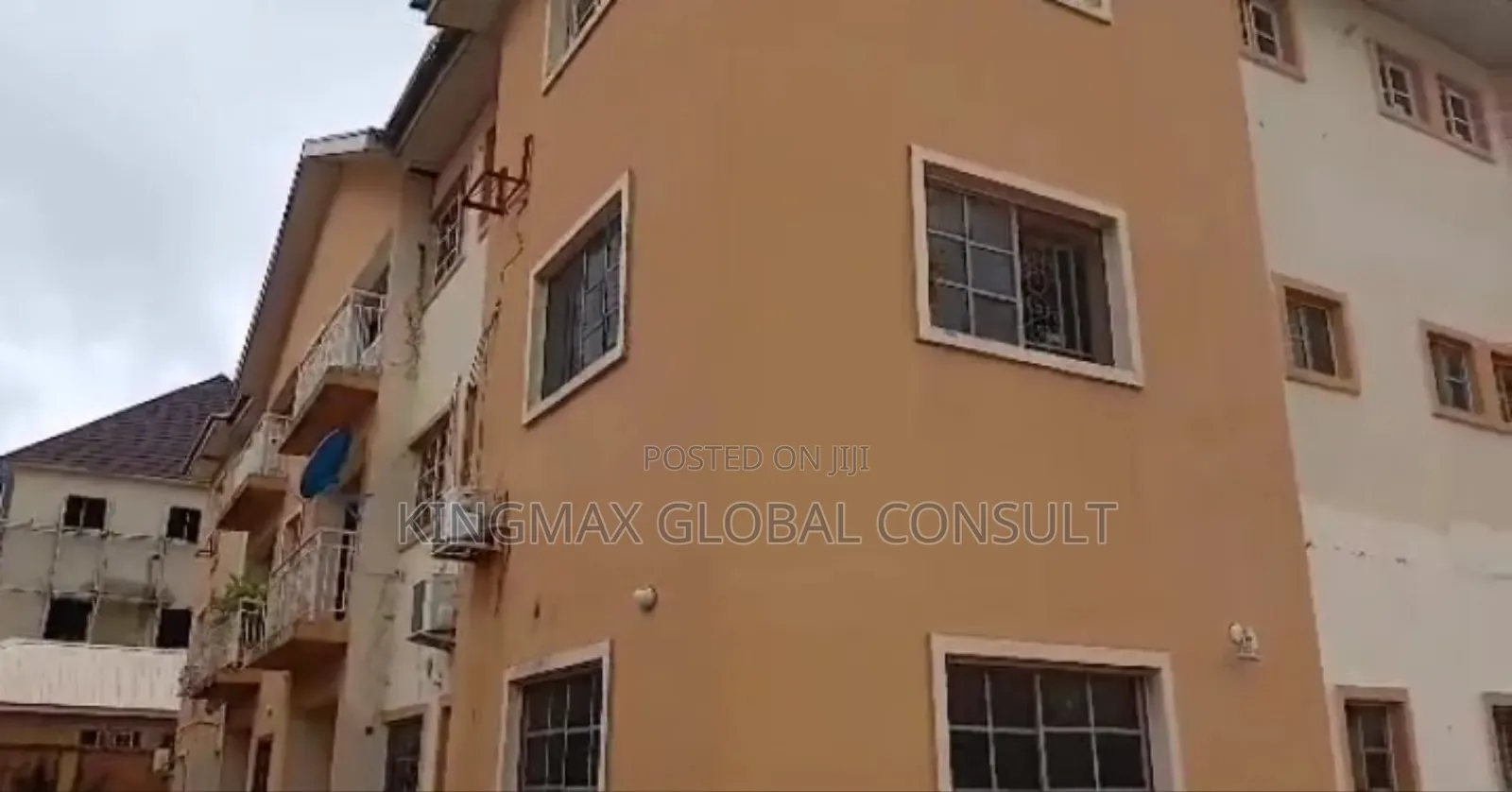 3bdrm Block of Flats in Wuye for sale in Wuye
