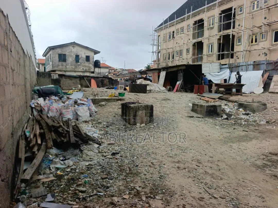 580sqm Land in Calm and Serene Environment in Yaba for Sale in Yaba