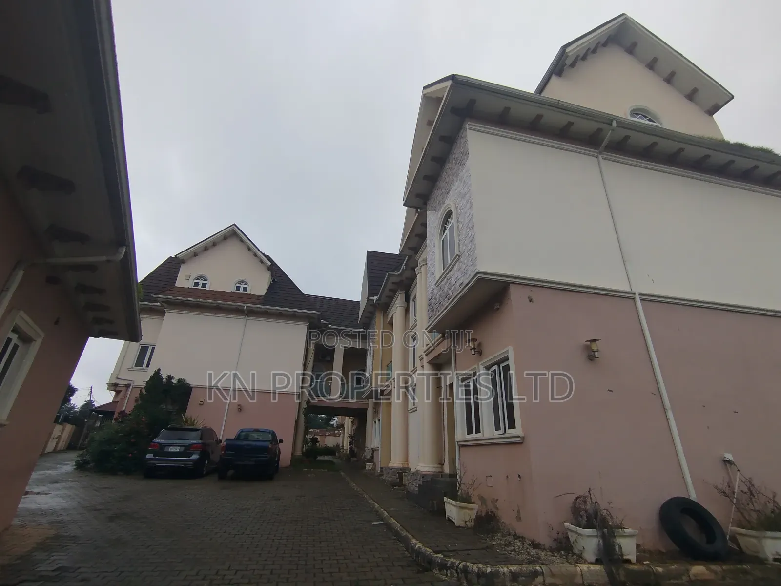 3bdrm Townhouse/Terrace in Jabi for sale in Jabi