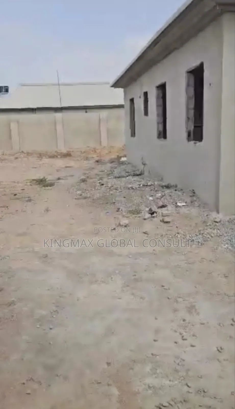 3bdrm Bungalow In Lugbe Abuja For Sale in Lugbe District