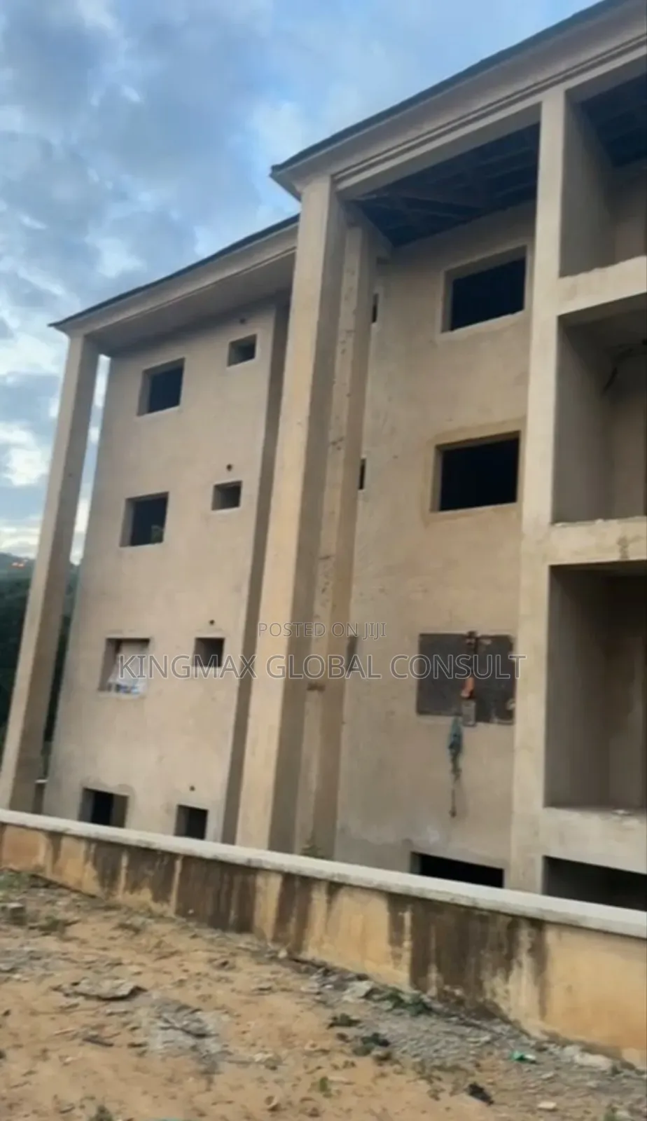 3bdrm Block of Flats in Apo Abuja for sale in Apo District