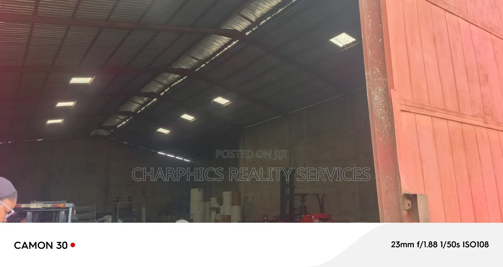 37000sqft Warehouse Off Eric Moore Surulere in Eric Moore