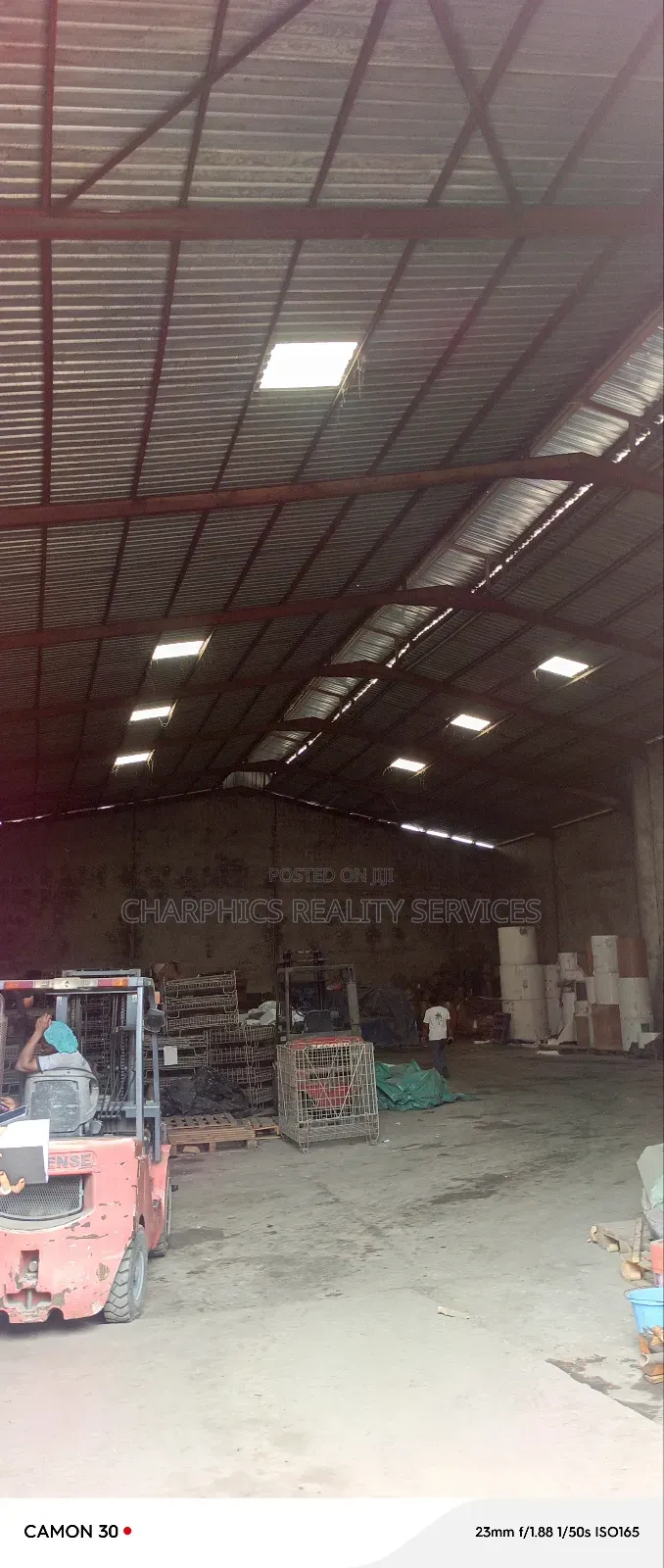 37000sqft Warehouse Off Eric Moore Surulere in Eric Moore