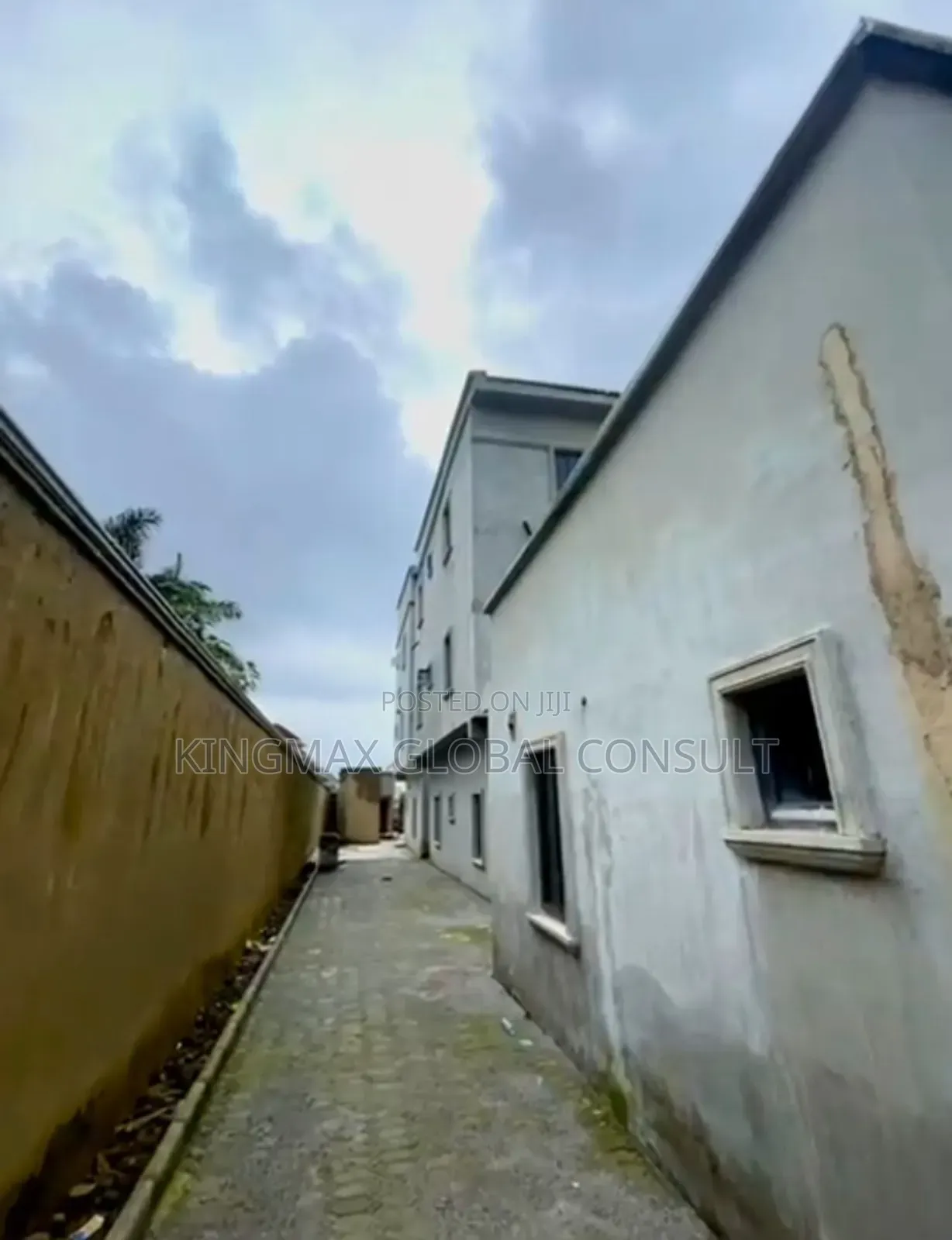 3bdrm Block of Flats in Guzape District for sale in Guzape District