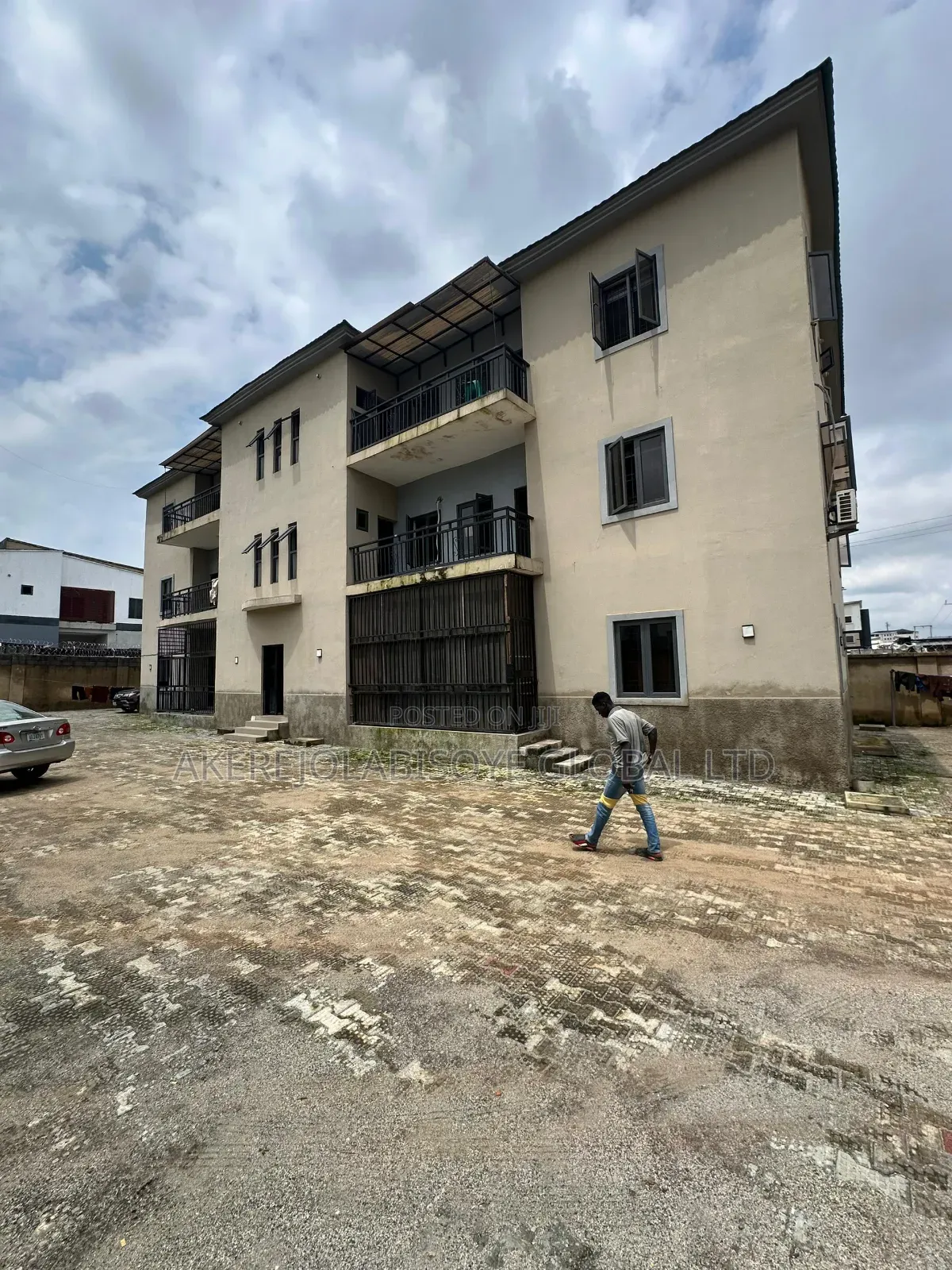 3bdrm Apartment in Jahi Abuja for rent in Jahi