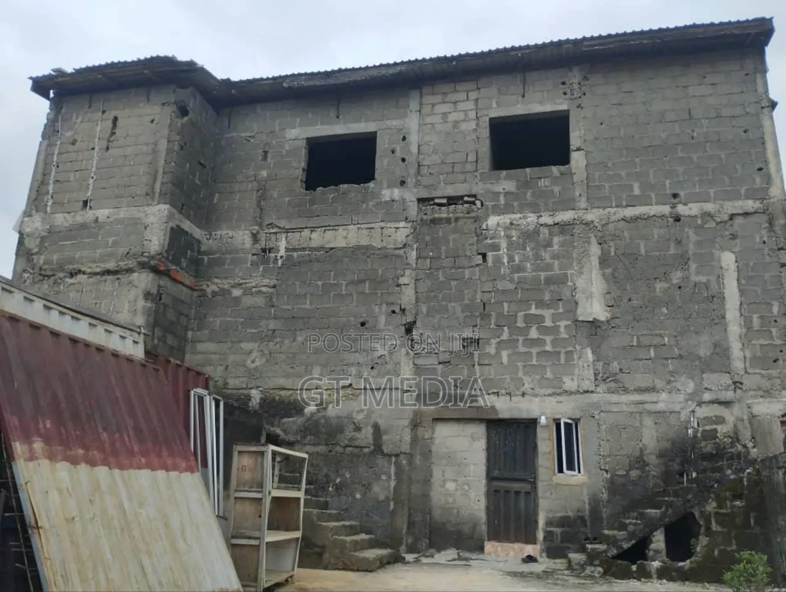16bdrm House in Ago Okota Lagos for sale in Ago Palace