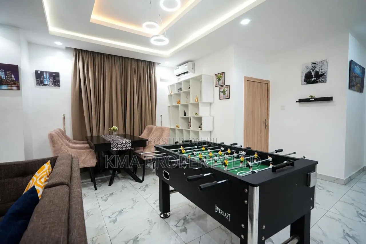 Luxurious 3/2 Bedrooms Apartment in Surulere