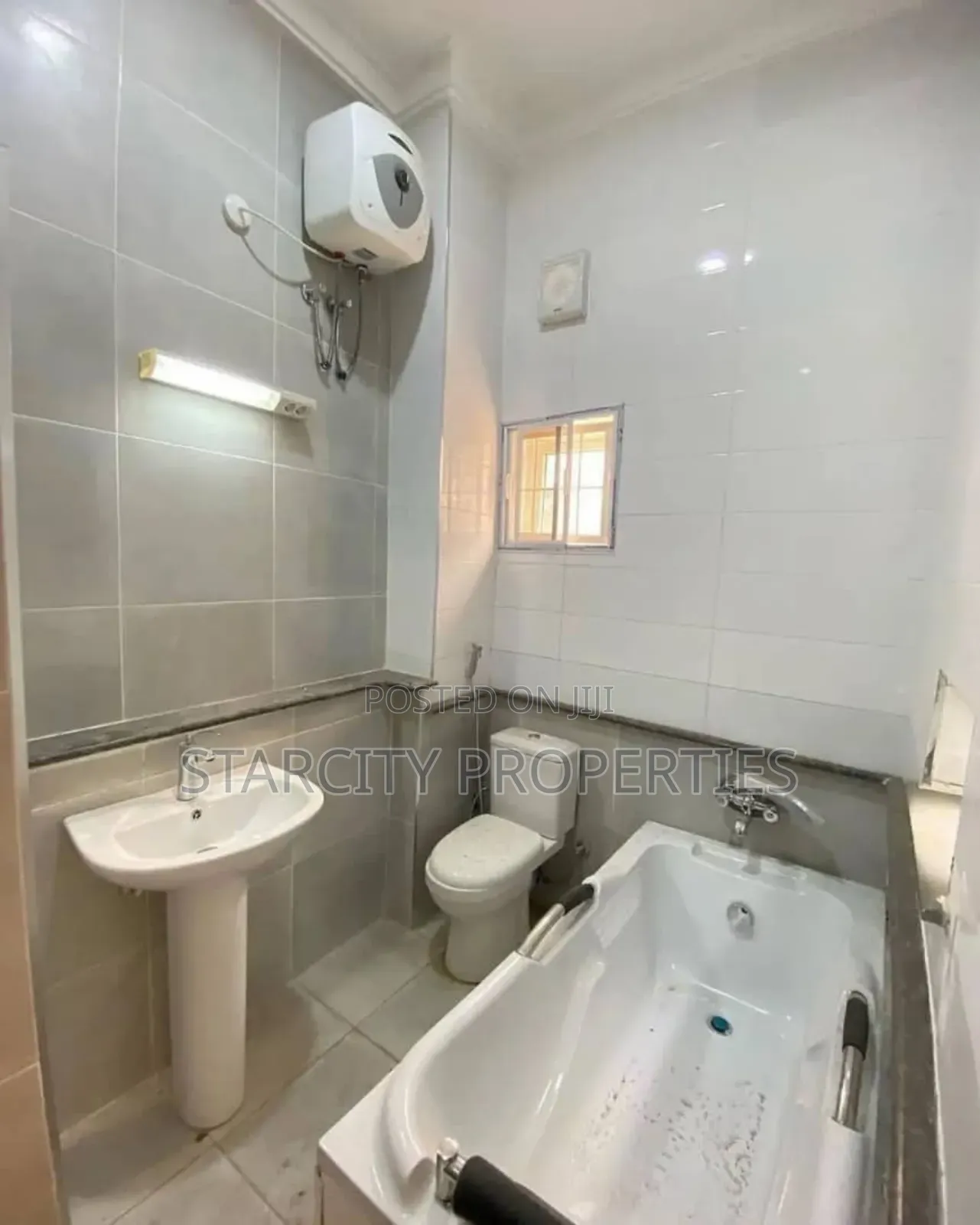 Furnished 3bdrm Townhouse/Terrace in Secured Estate, Katampe Extension in Katampe Extension