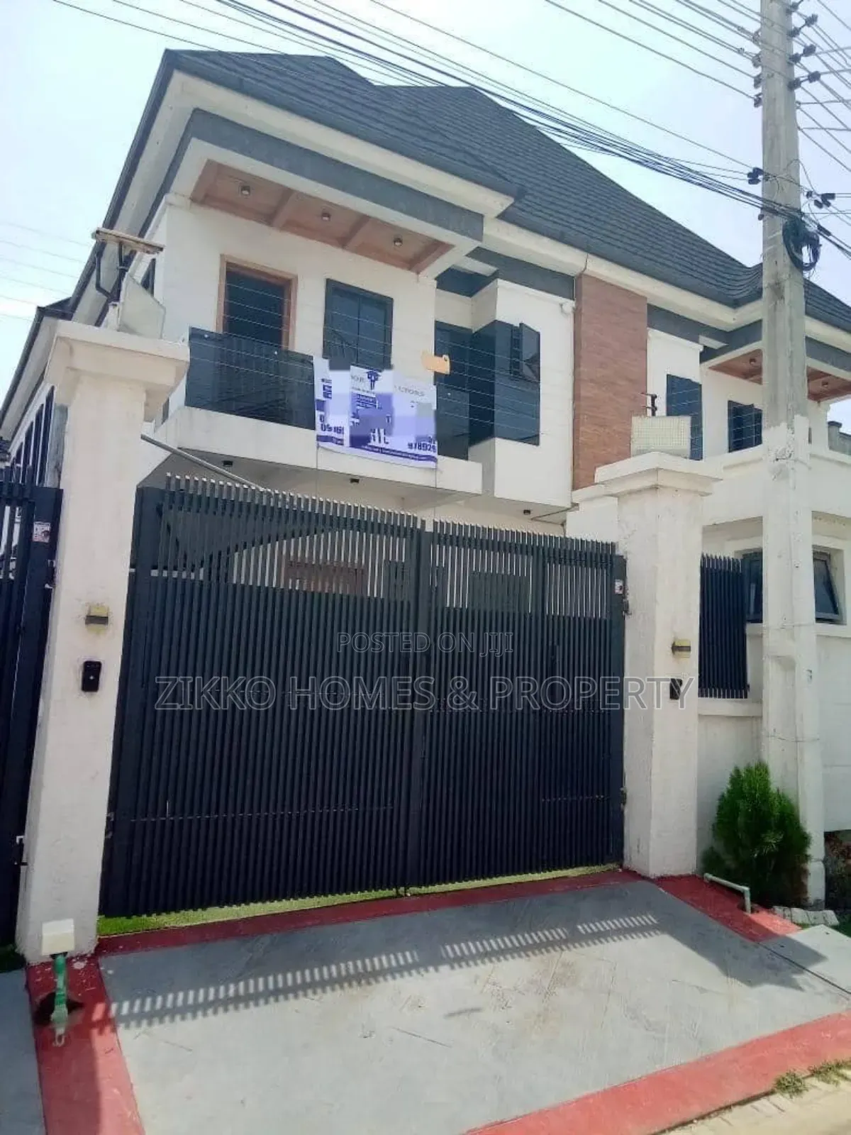 4bdrm Duplex in Orchid Road, Lekki for sale in Lekki