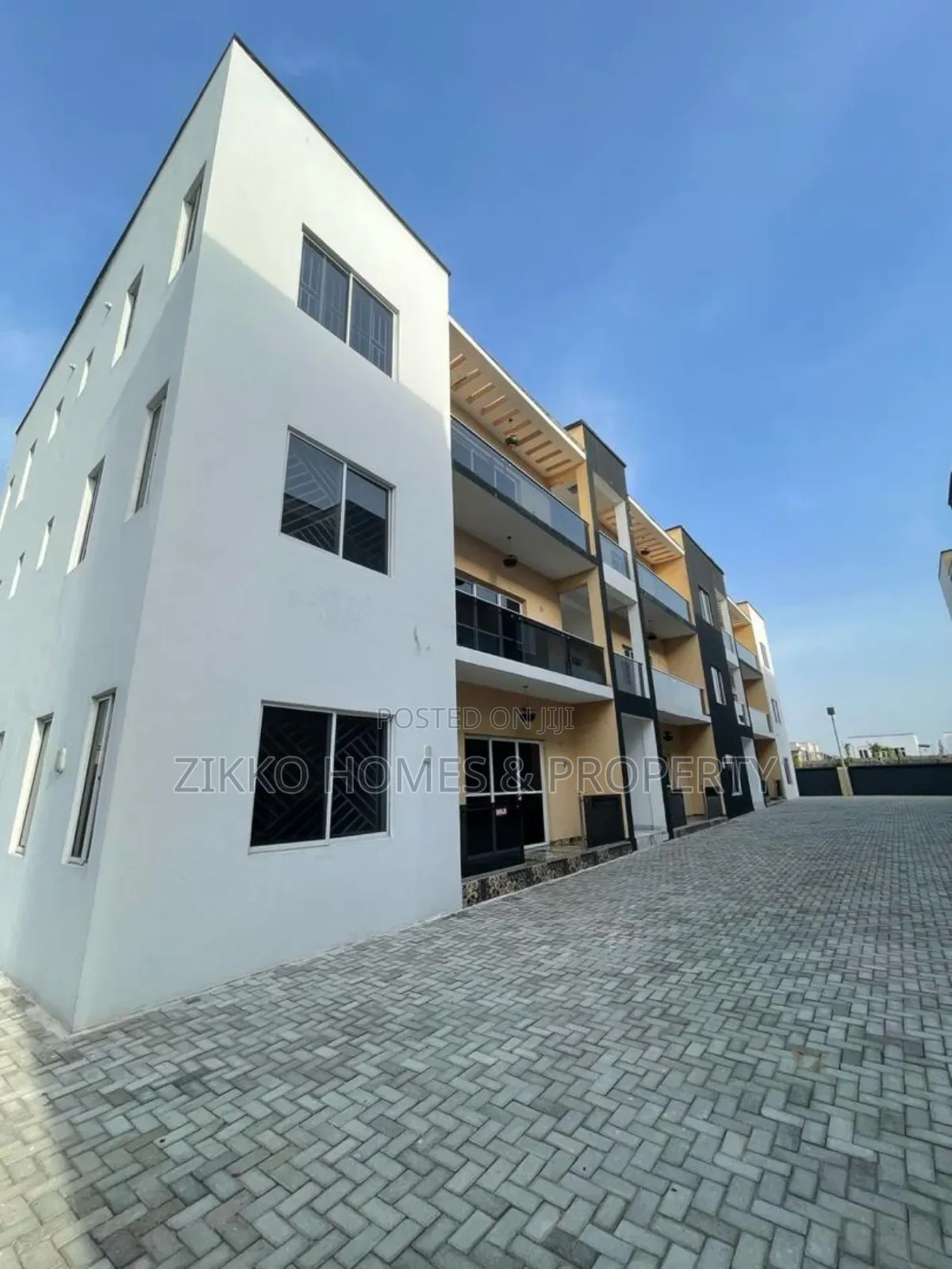 2bdrm Apartment in Mobil Road, Lekki for sale in Lekki