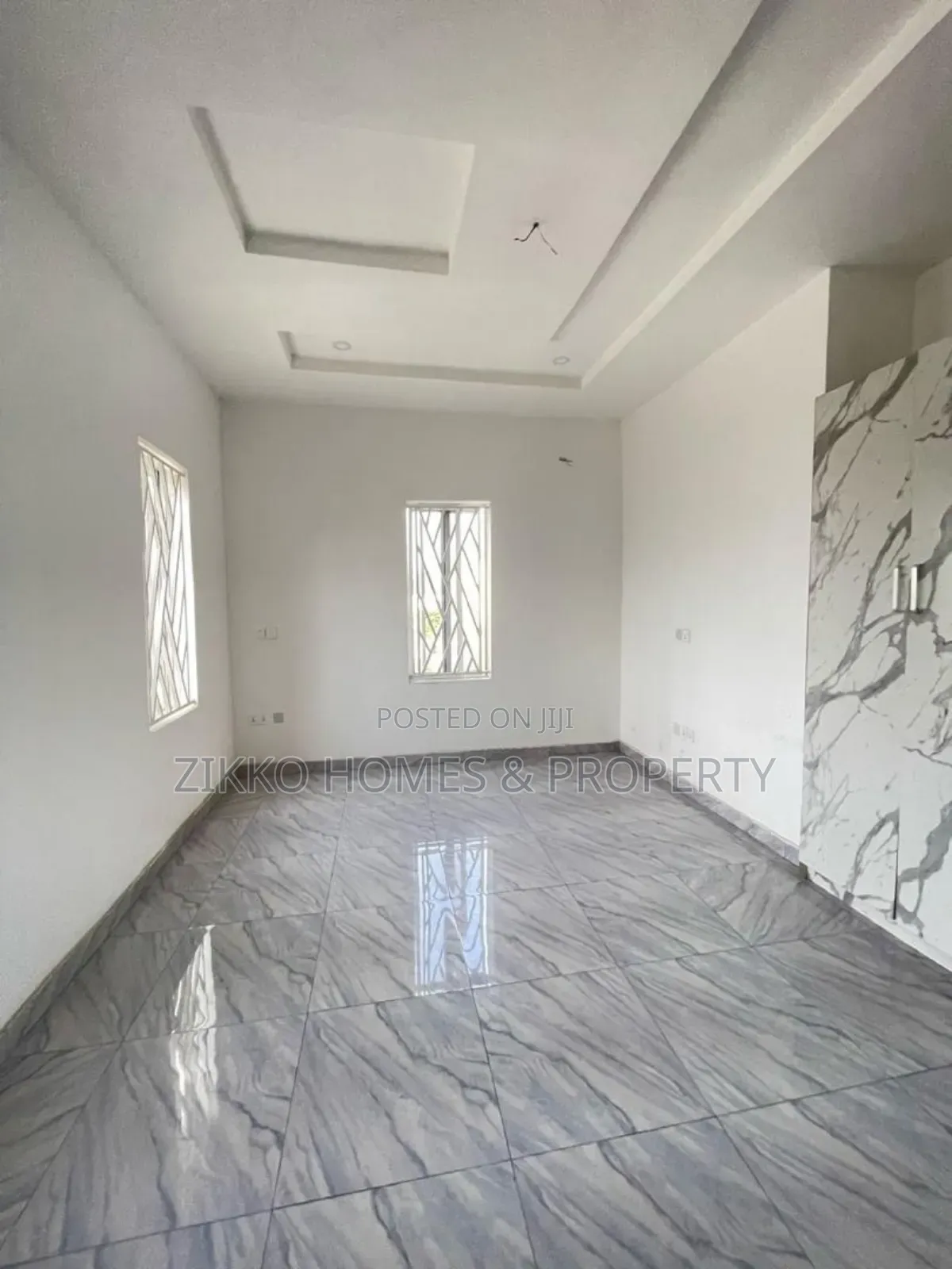 2bdrm Apartment in Mobil Road, Lekki for sale in Lekki