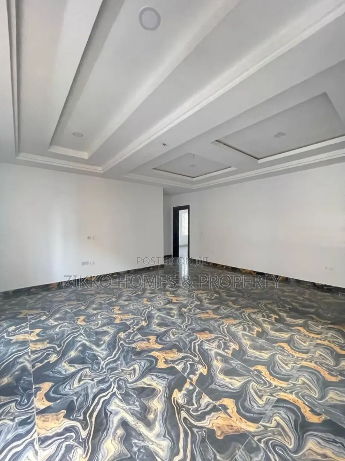 2bdrm Apartment in Mobil Road, Lekki for sale in Lekki