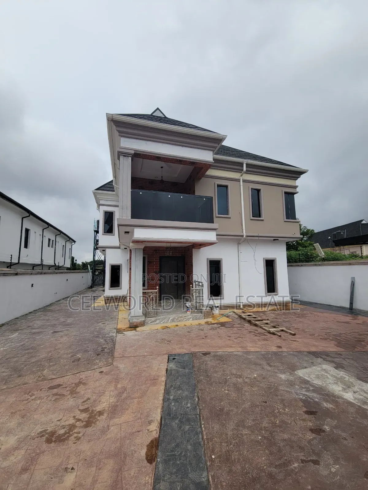 4bdrm Duplex in Carlton Gate Estate, Akobo for rent in Akobo