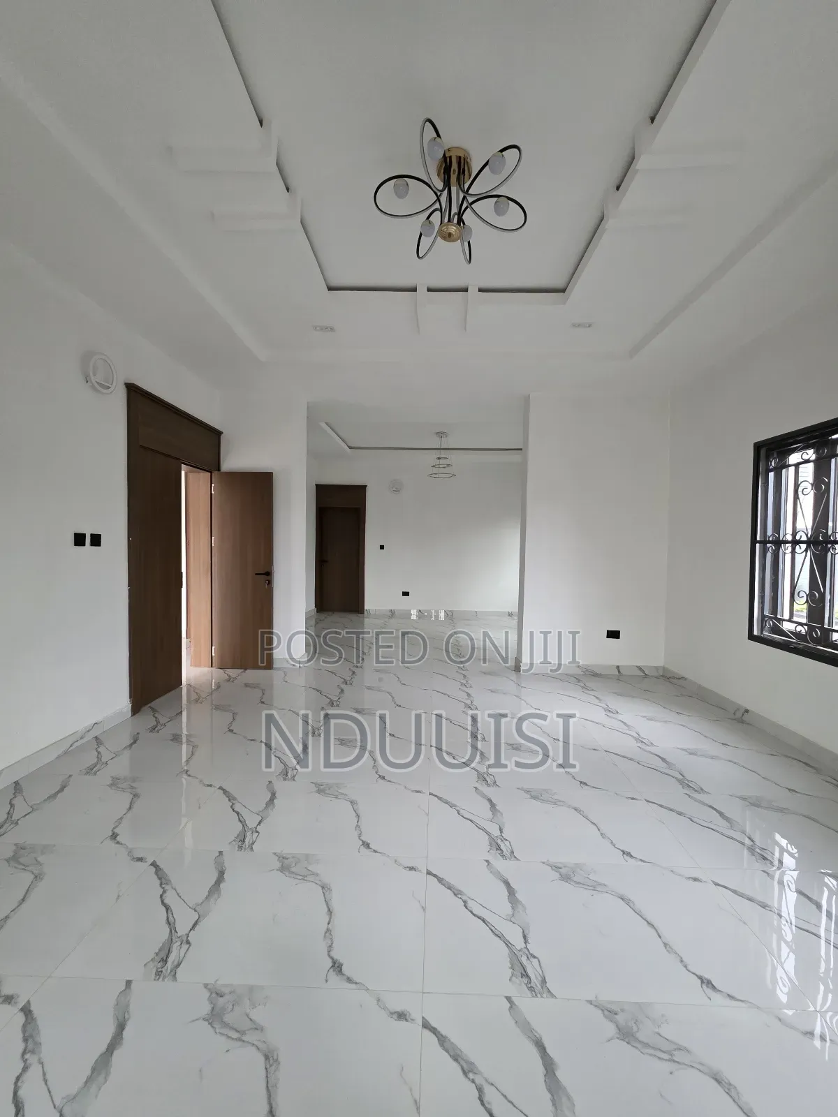 6bdrm Duplex in Efab Queens Karsana for sale in Karsana