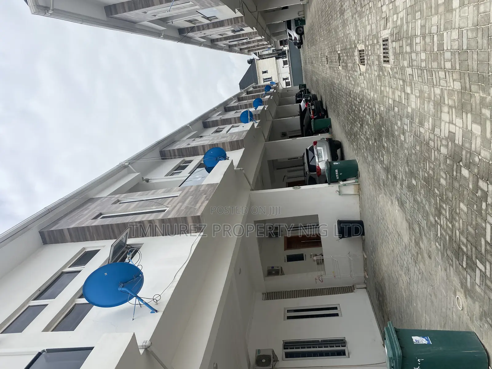 1bdrm Apartment in Ikota, Lekki for rent in Lekki