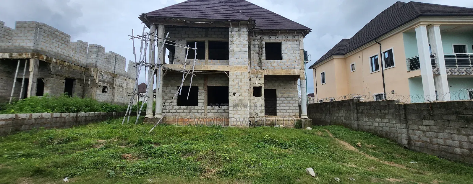 4bdrm Duplex in Lugbe District for sale in Lugbe District
