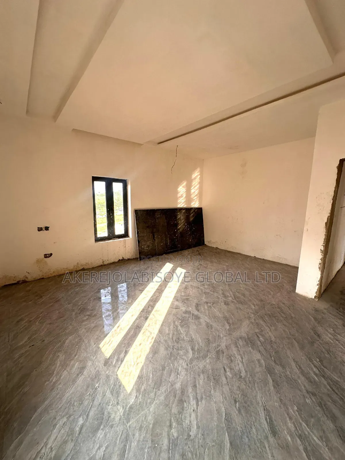 4bdrm Duplex in In An Estate for sale in Gwarinpa