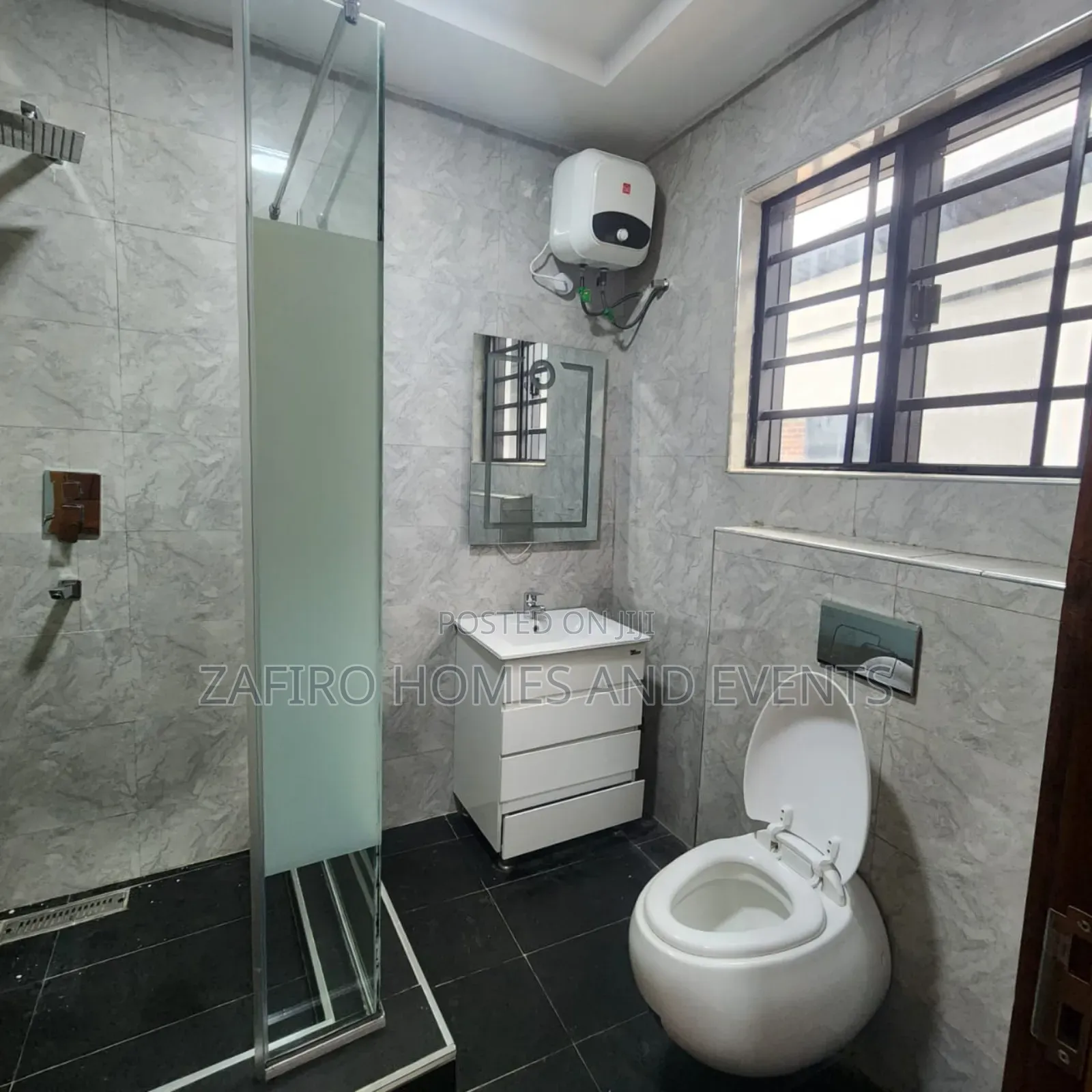 4bdrm Duplex in Ikolaba Estate, for sale in Ibadan