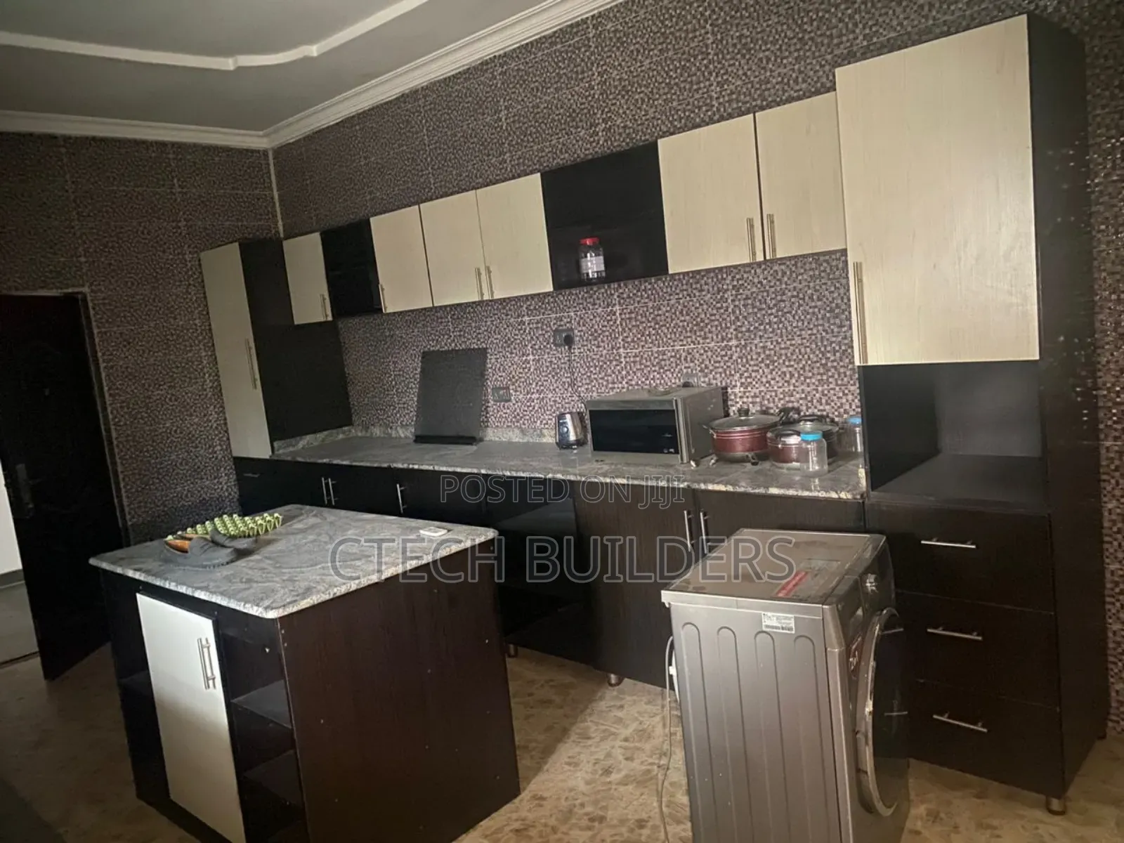 4bdrm Bungalow in Benin City for sale in Benin City