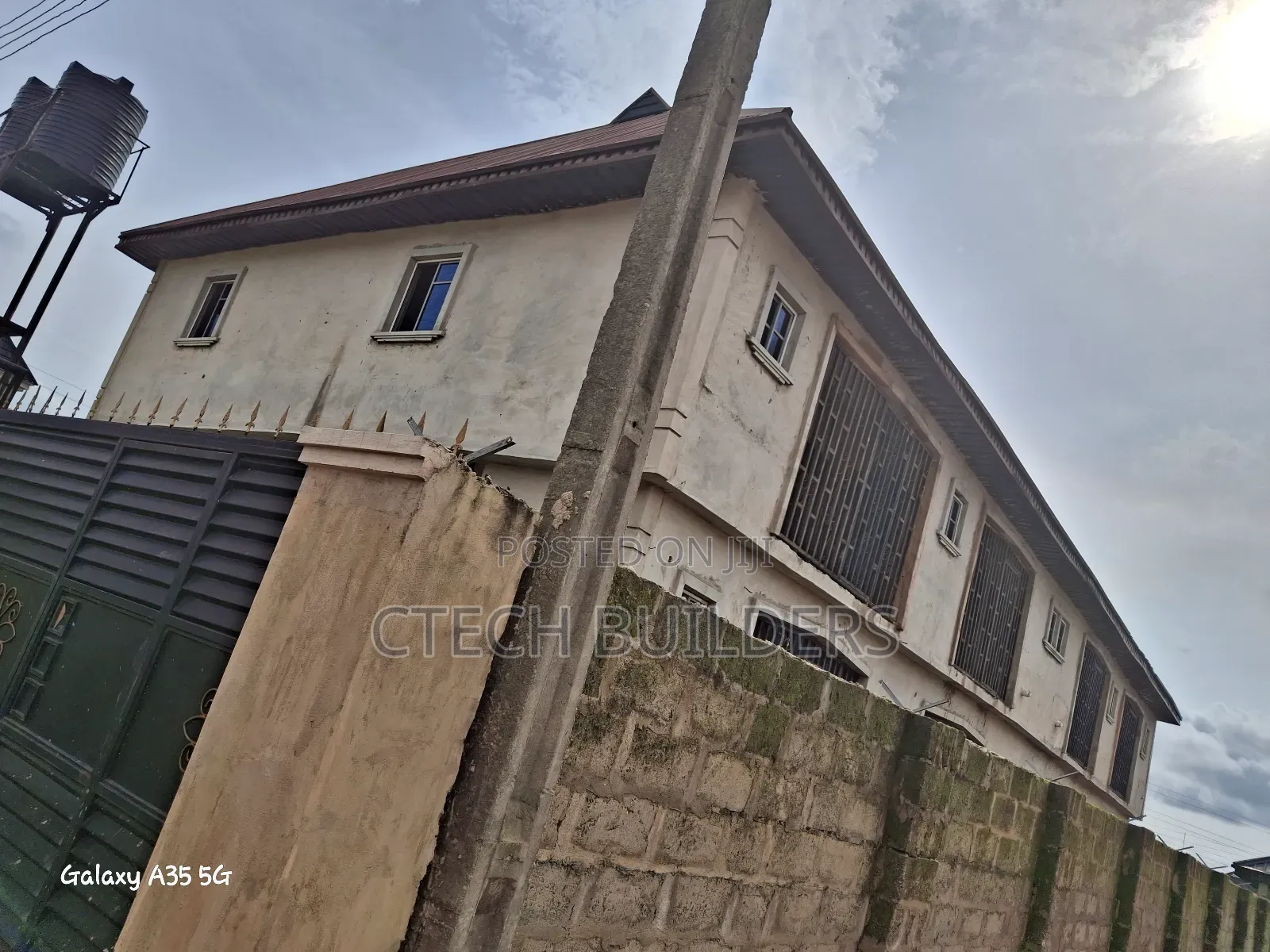 8bdrm Block of Flats in Benin City for sale in Benin City