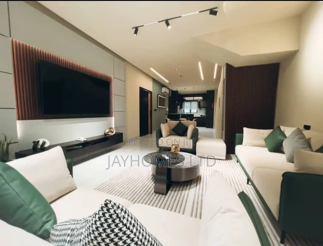 Luxury 3 Bedroom Shortlet Apartment With Poolside in Asaba in Oshimili South