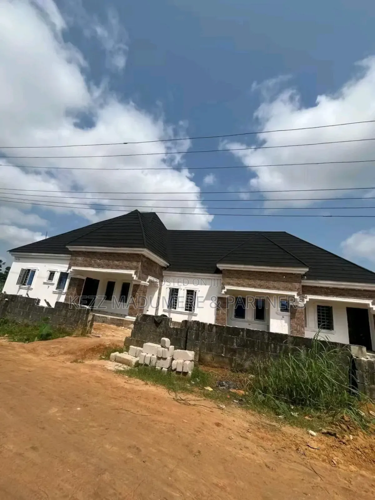 4bdrm Bungalow in Near Boundary, Aluu, for sale in Port-Harcourt