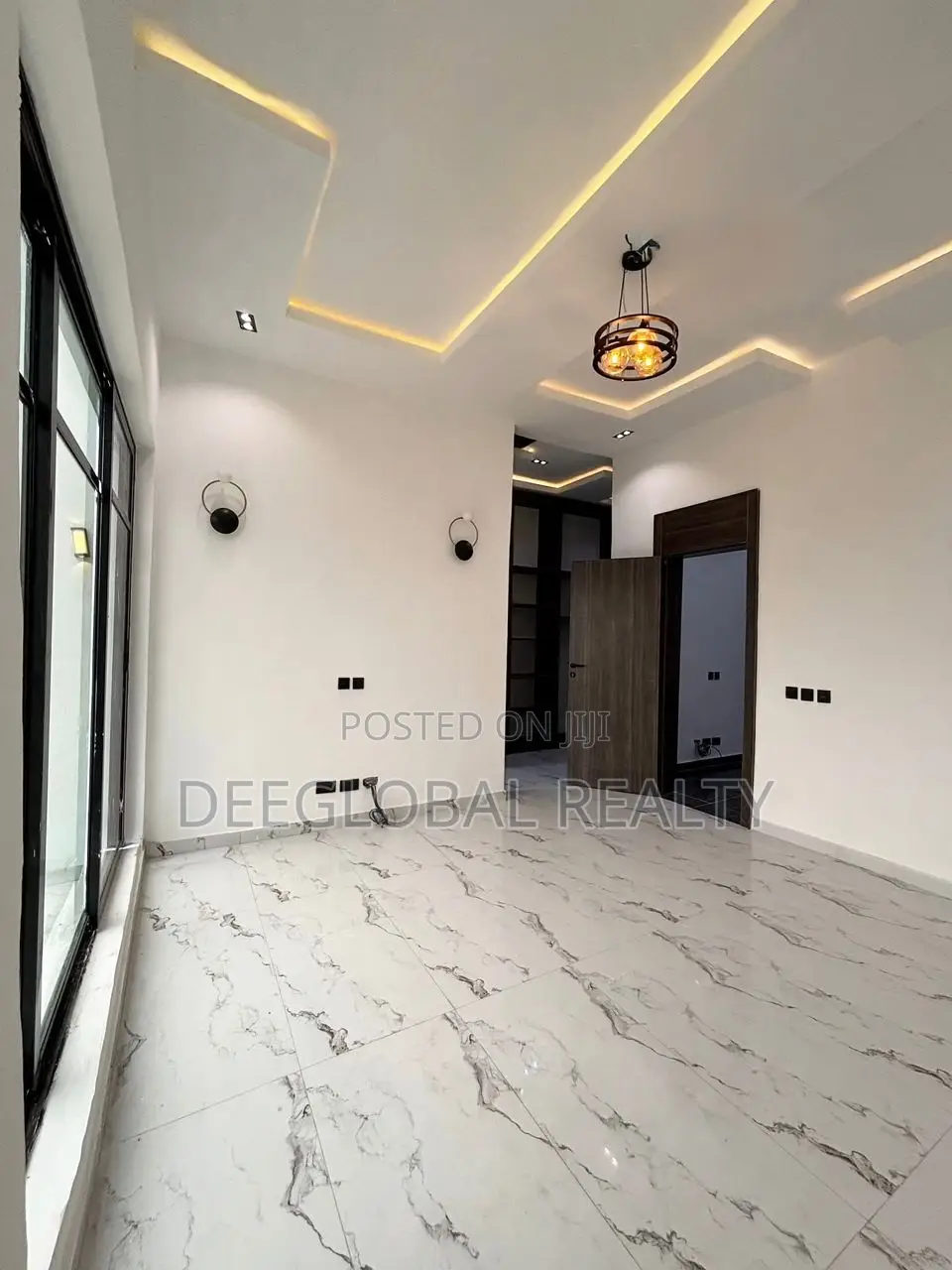 3bdrm Townhouse/Terrace in Ikota for sale in Ikota