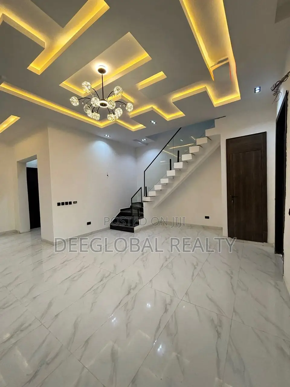 3bdrm Townhouse/Terrace in Ikota for sale in Ikota