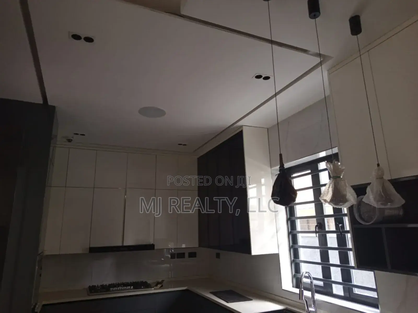 5bdrm Duplex in Adeniyi Jones for sale in Adeniyi Jones