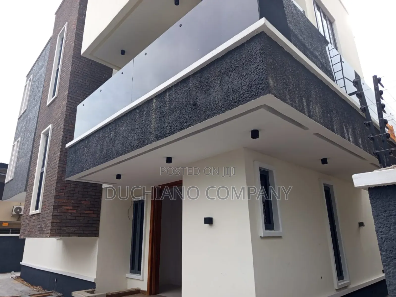 5bdrm Duplex in Adeniyi Jones for sale in Adeniyi Jones