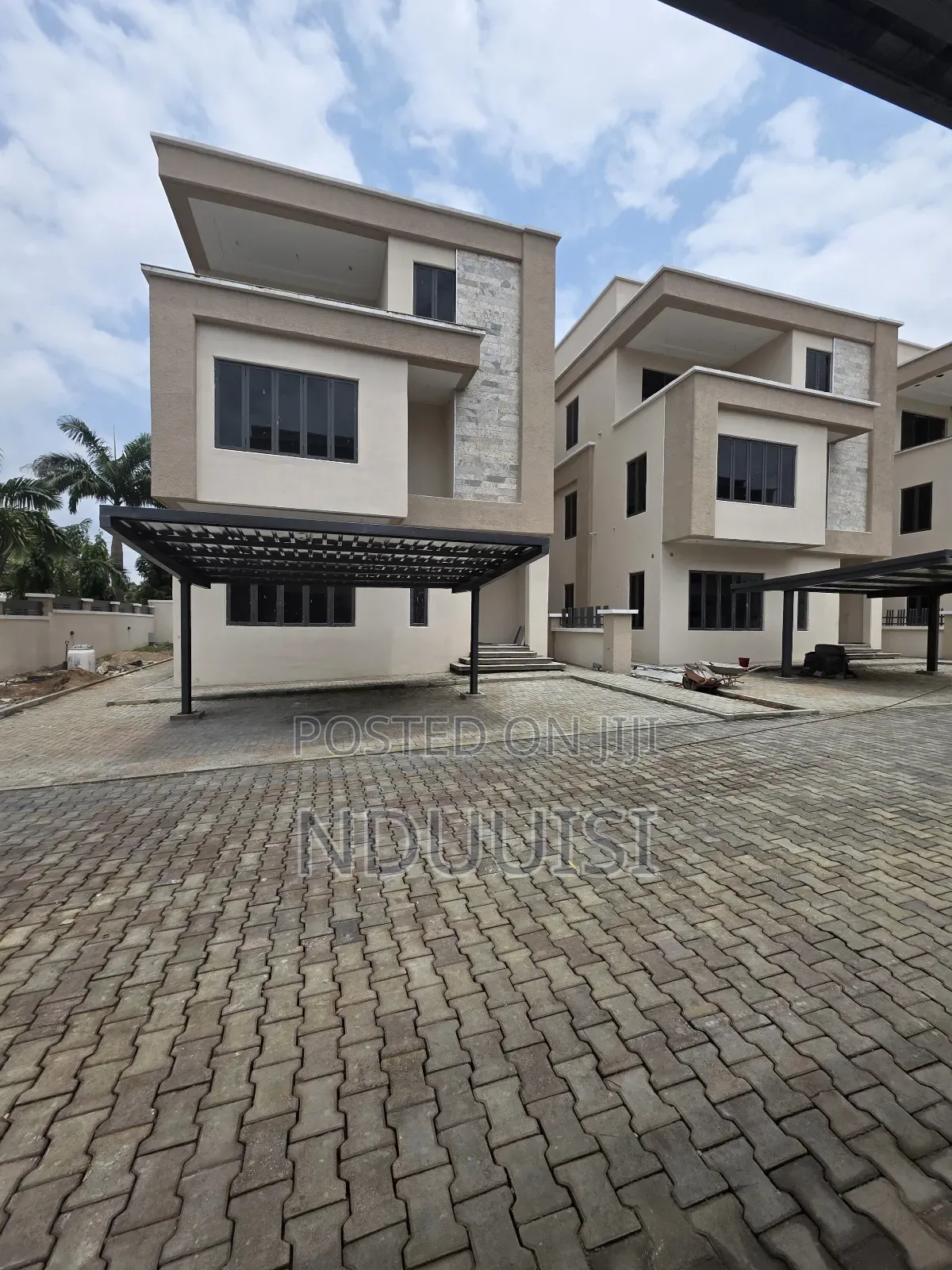 5bdrm Duplex in Wuse for sale in Wuse