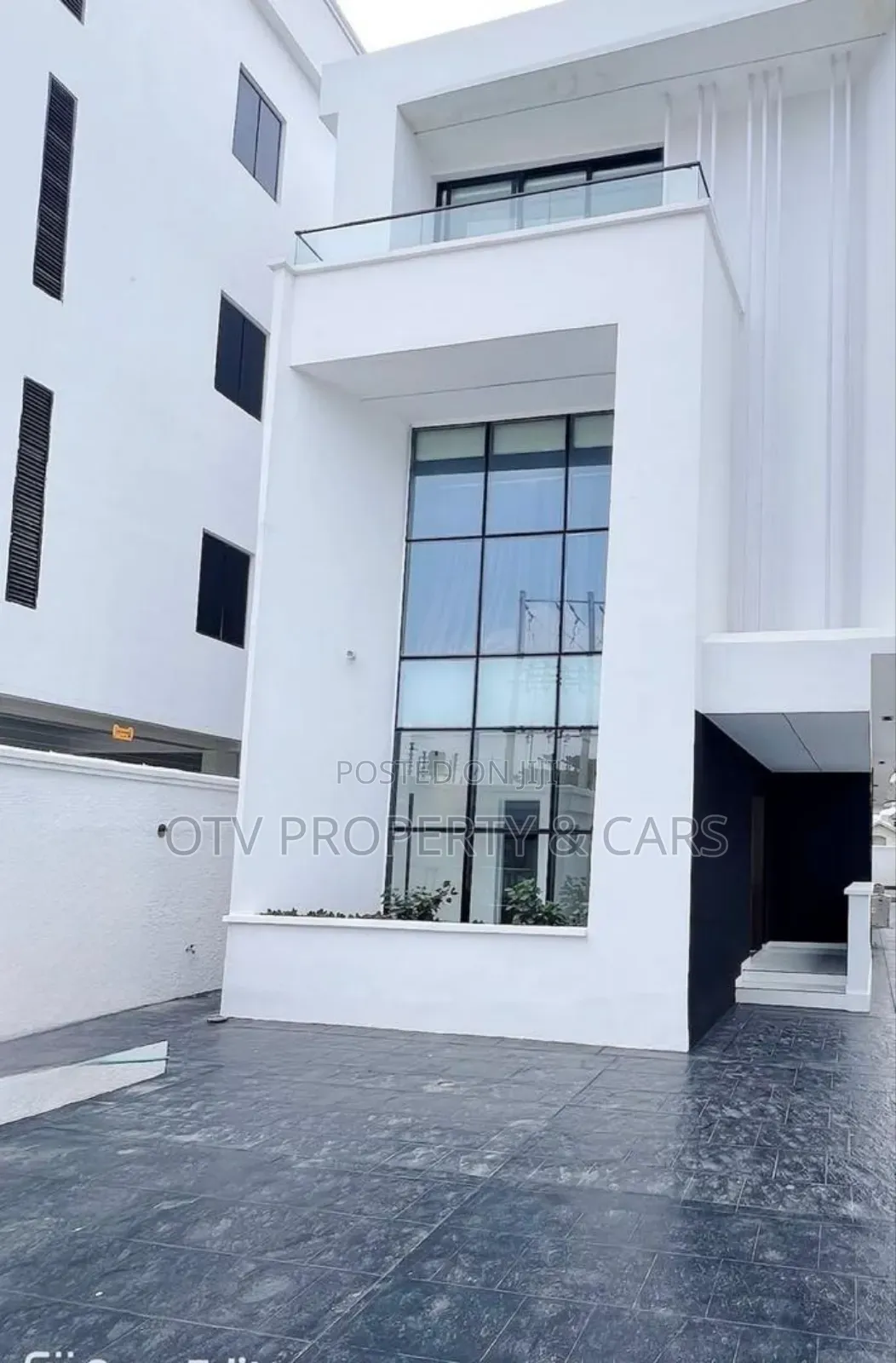 Furnished 4bdrm Duplex in Lekki Phase 1 for sale in Lekki Phase 1