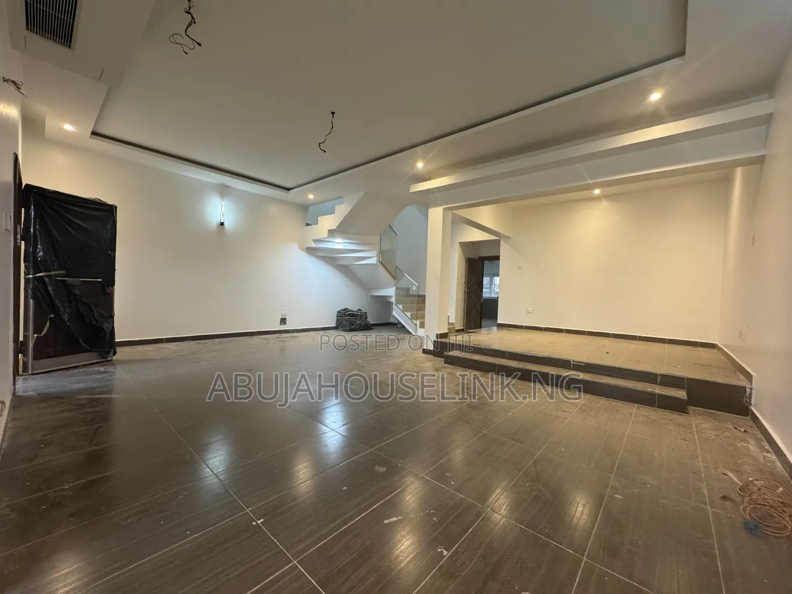 4bdrm Townhouse/Terrace in Guzape Main Abuja for sale in Guzape District