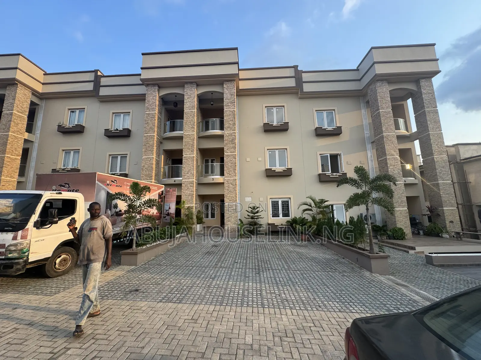 4bdrm Townhouse/Terrace in Guzape Main Abuja for sale in Guzape District