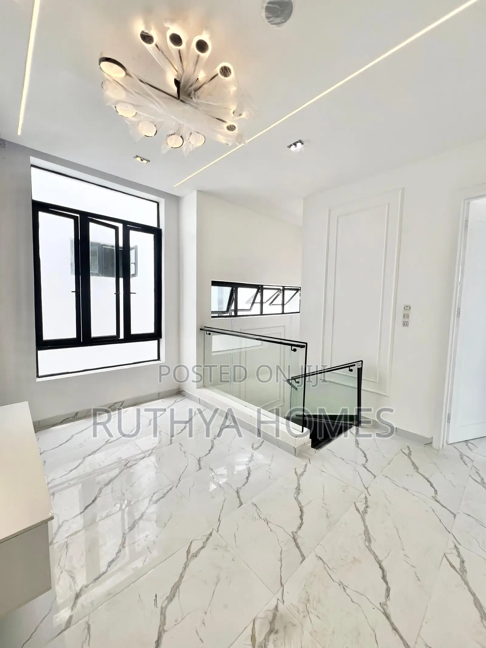 4bdrm Duplex in Chevron Toll Gate for sale in Chevron