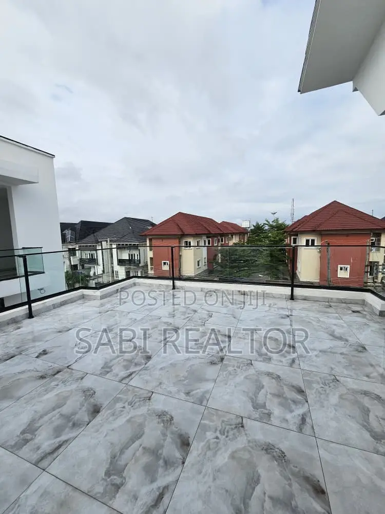 Furnished 5bdrm Duplex in Osapa for sale in Osapa london