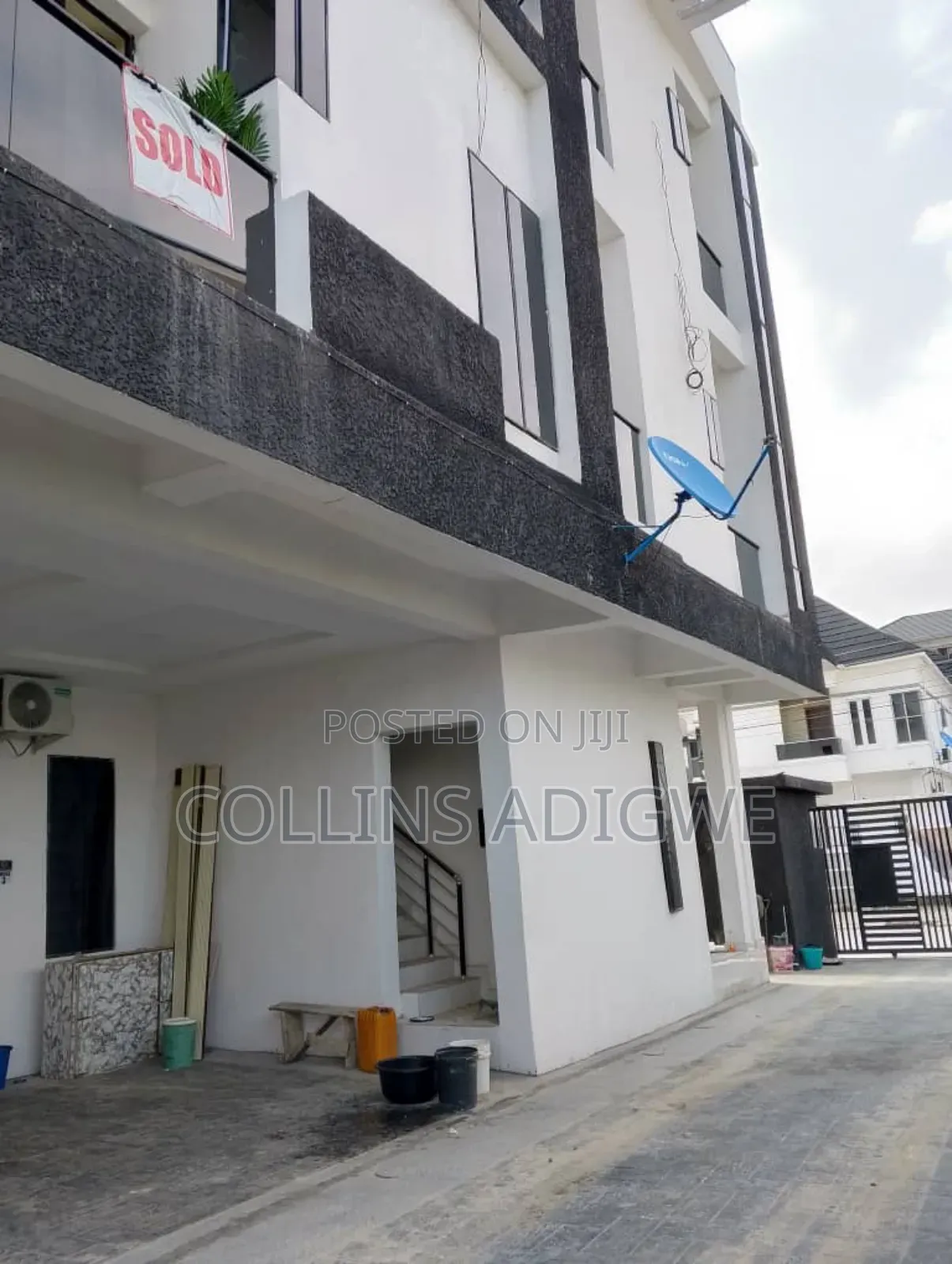 1bdrm Apartment in Orchid Road, Chevron for sale in Chevron