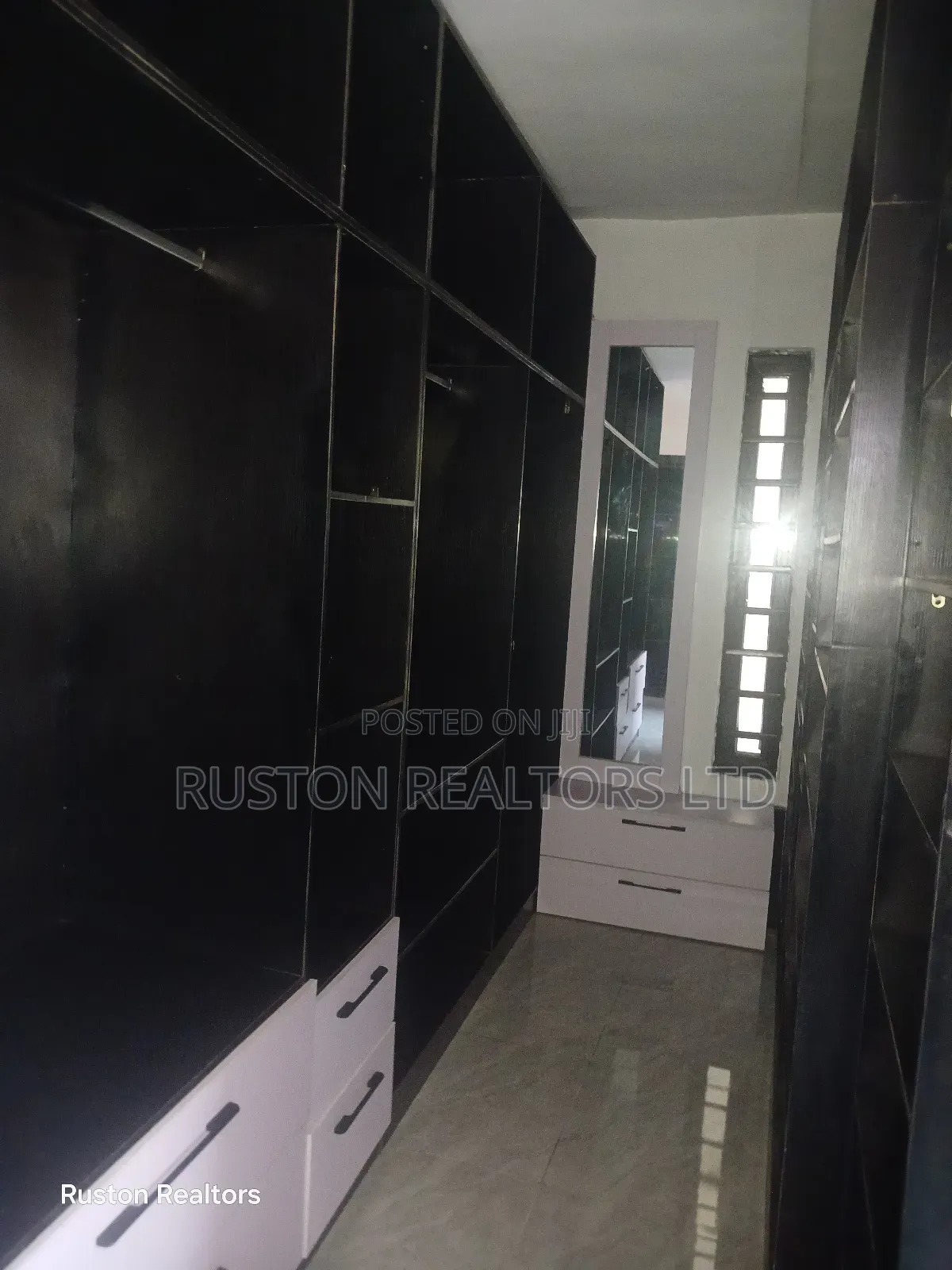 5bdrm Duplex in Ibadan for sale in Ibadan