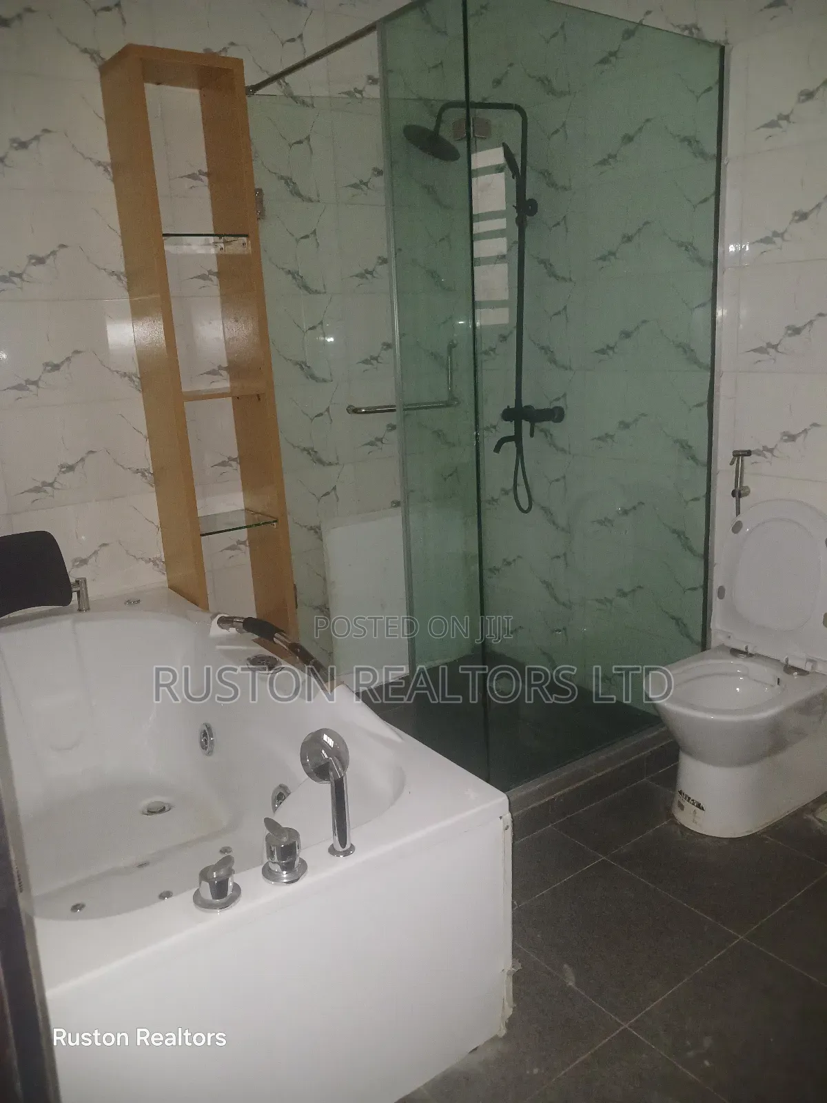 5bdrm Duplex in Ibadan for sale in Ibadan