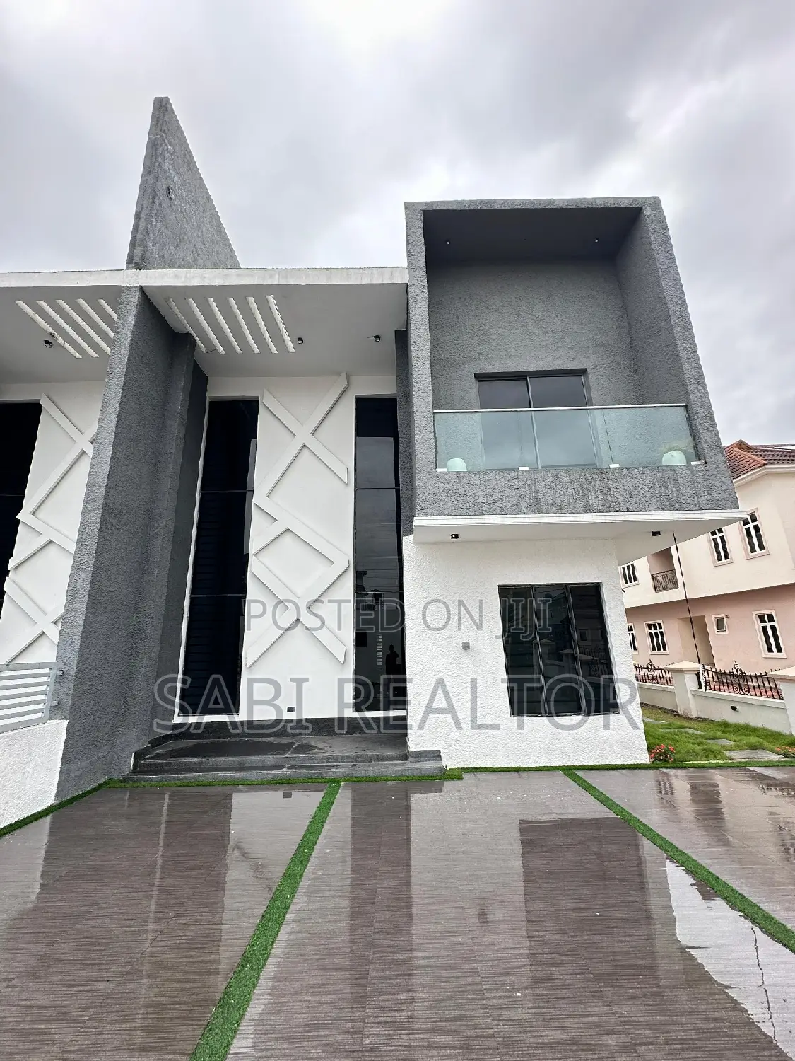 Furnished 5bdrm Duplex in Osapa for sale in Osapa london