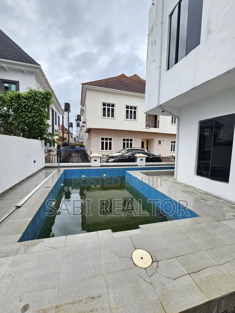 Furnished 5bdrm Duplex in Osapa for sale in Osapa london