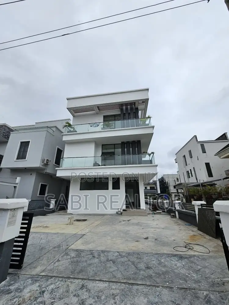 Furnished 5bdrm Duplex in Osapa for sale in Osapa london