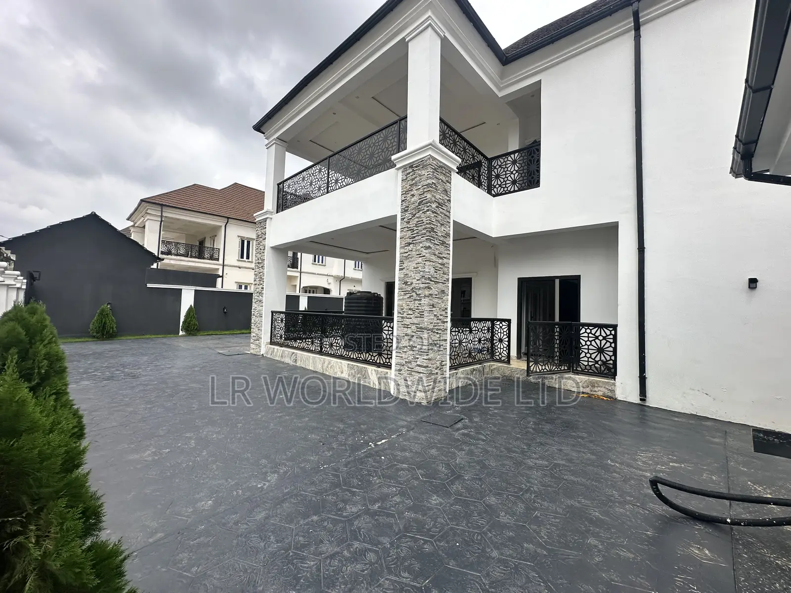 4bdrm Mansion in Lugbe District for sale in Lugbe District