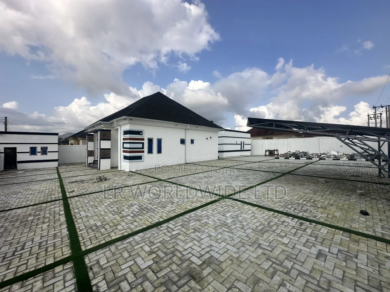 3bdrm Bungalow in Efab, Gwarinpa for sale in Gwarinpa